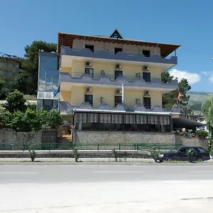 2* Ξενοδοχείο Qiqi